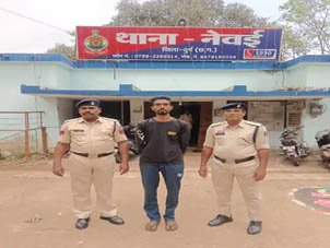 भिलाई में भरोसे पर चोट: मालिक के घर नौकर ने उड़ाए 10 हजार, चोरी का सामान कबाड़ी को बेचा