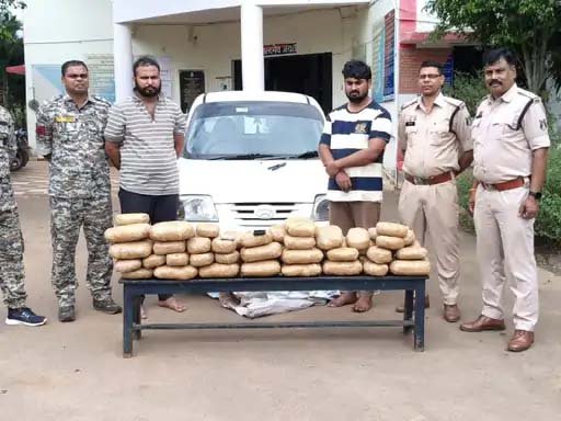 बॉर्डर पर बस्तर पुलिस की बड़ी कार्रवाई: दो दिन में 12 लाख का गांजा, 3 तस्कर गिरफ्तार