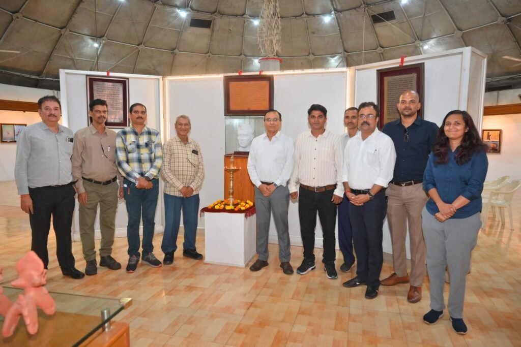 “भावनाओं के रंग” फोटोग्राफी प्रदर्शनी का भव्य समापन, वीरेन्द्र पटनायक सम्मानित